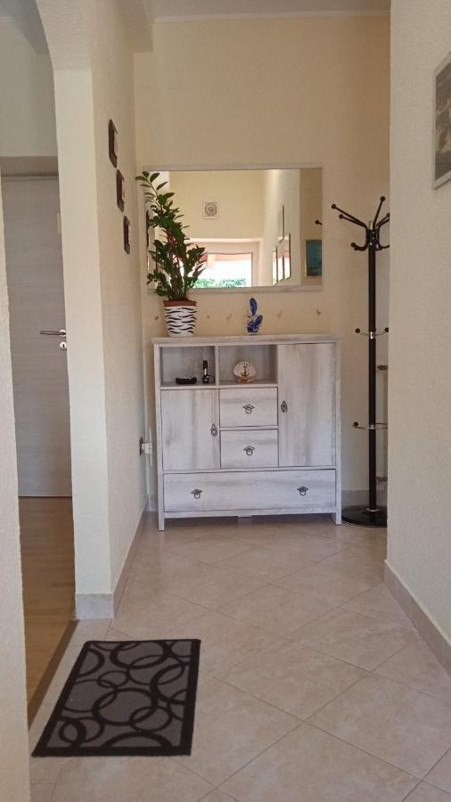 Apartman Rino Basanija Luaran gambar