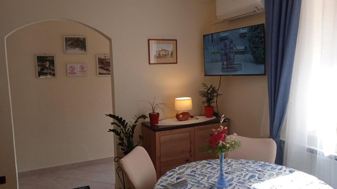 Apartman Rino Basanija Luaran gambar